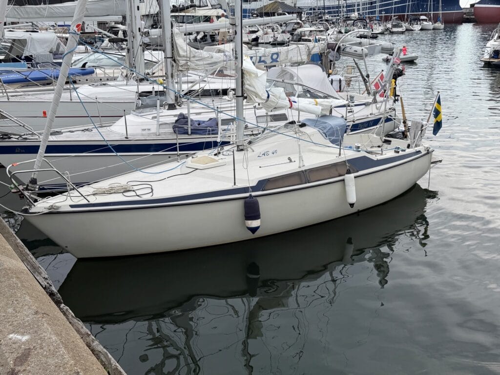 Mange klassiske seilbåter fra 1970- og 1980-tallet er fortsatt populære turbåter.